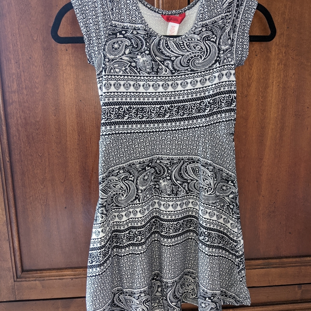 Girls black and white stretch dress size 10/12